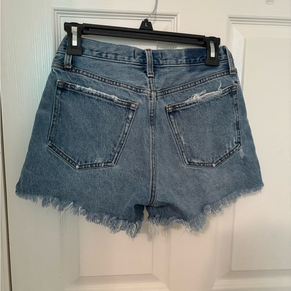 Abercrombie & Fitch Mid rise Boyfriend Shorts - Picture 2 of 3